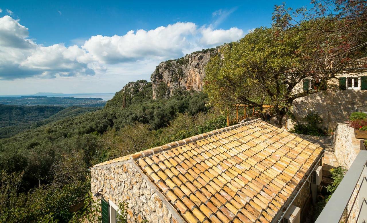 Castelli Olive Press Guest House Acharavi  Exterior foto