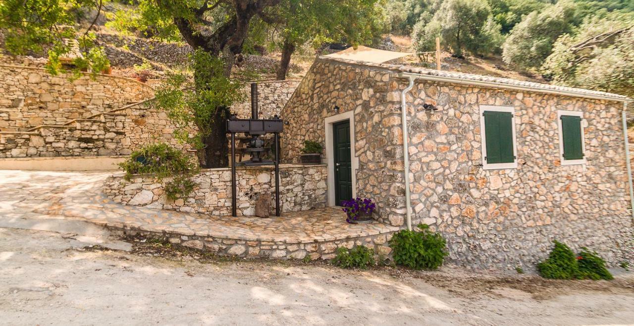Castelli Olive Press Guest House Acharavi  Exterior foto