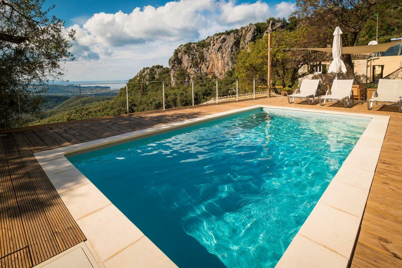 Castelli Olive Press Guest House Acharavi  Exterior foto