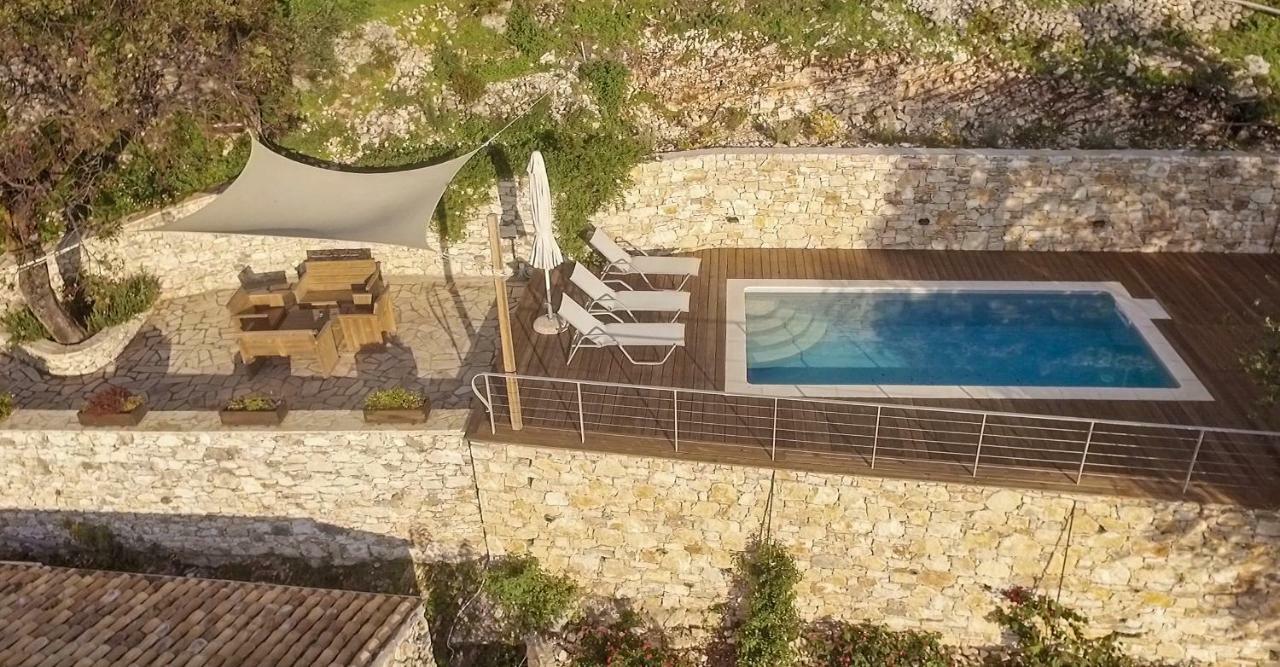 Castelli Olive Press Guest House Acharavi  Exterior foto